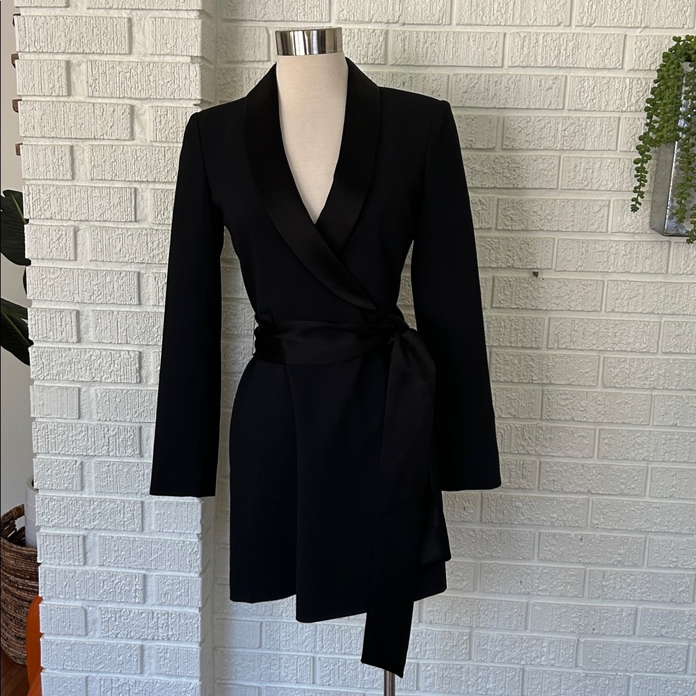 Alice + Olivia/ Mona Black Long Sleeve suit Dress - Picture 4 of 12